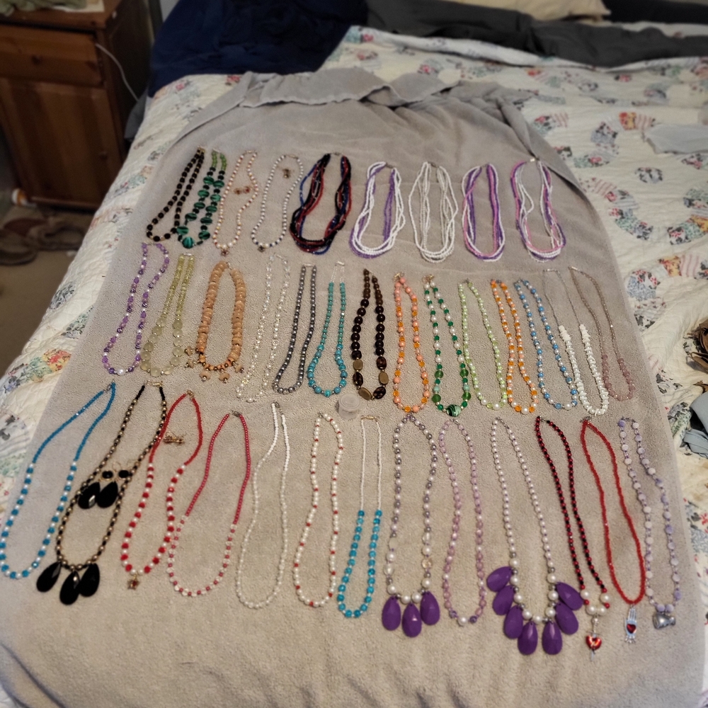 36 Ct Mixed Beaded Necklace Lot - Assorted Colors
